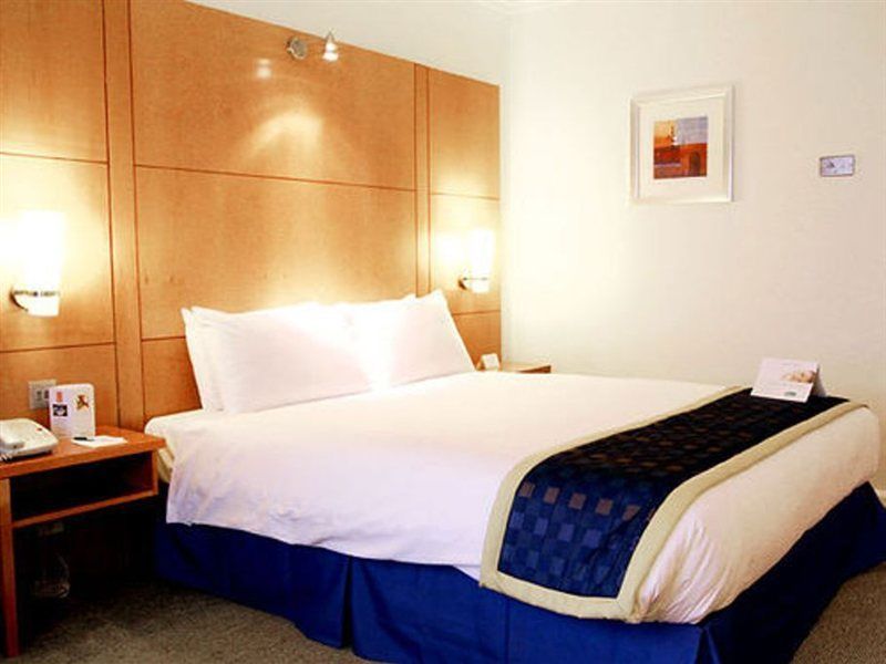Holiday Inn London - Heathrow M4,Jct.4, An Ihg Hotel West Drayton  Room photo